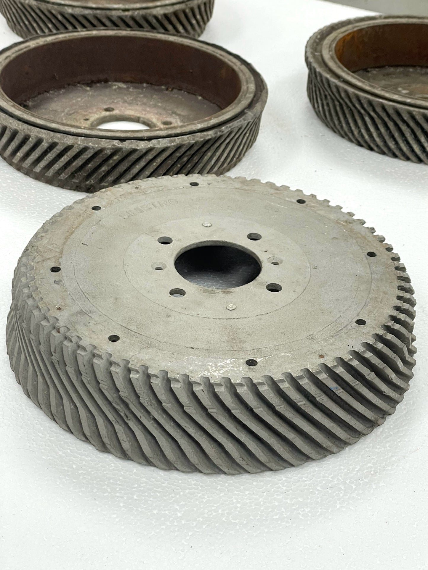 80940 USED 750/101 FRONT LEFT BRAKE DRUM