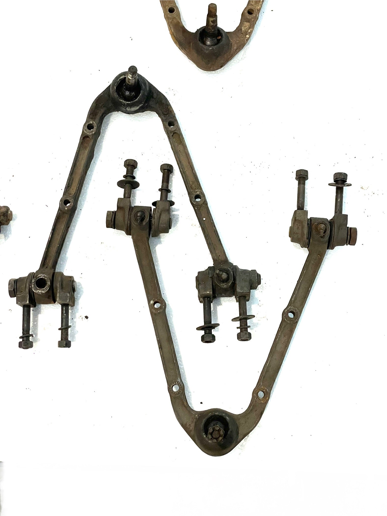 80956 USED 750/101 GIULIETTA BOTTOM WISHBONES - PAIRS