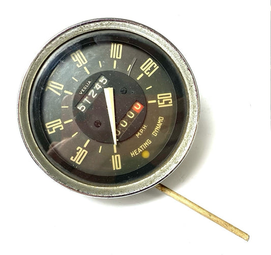 81038 USED 2600 SPRINT SPEEDOMETER