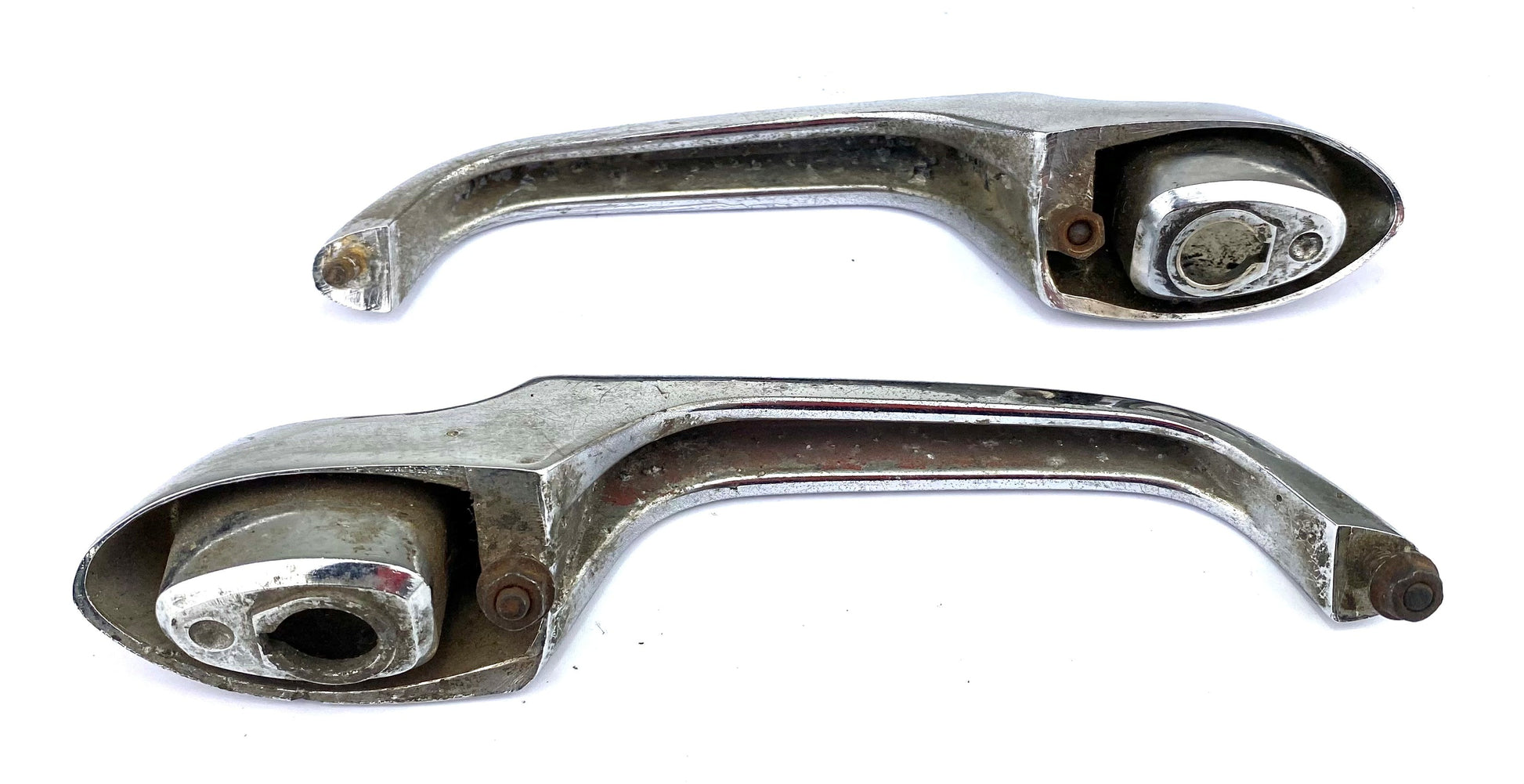 81089 USED ROUNDTAIL SPIDER OUTER DOOR HANDLES - PAIR 