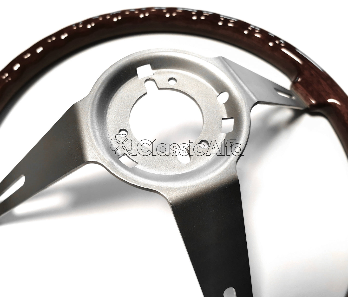 AC057 2000GTV & SPIDER STEERING WHEEL