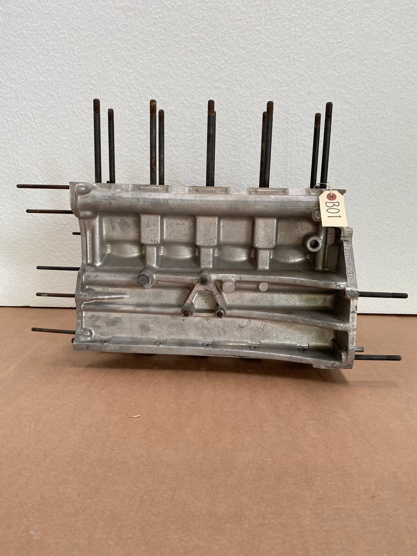 80058 USED ENGINE BLOCK LATE 1300 105 AR00530