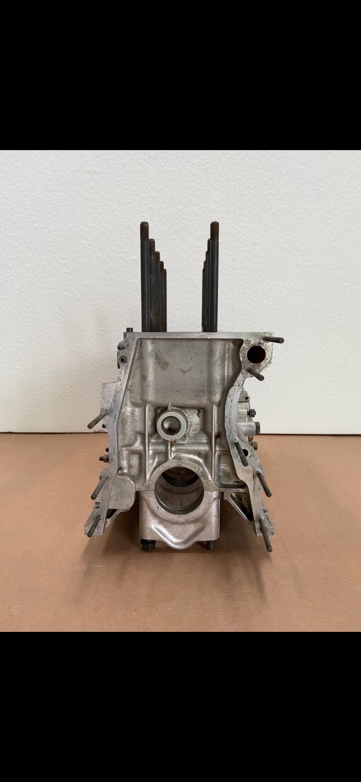 80058 USED ENGINE BLOCK LATE 1300 105 AR00530