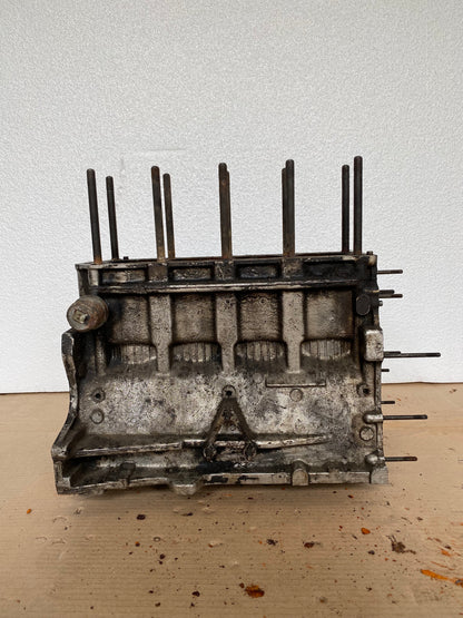 80067 USED ENGINE BLOCK ALFETTA 2000 AR01655