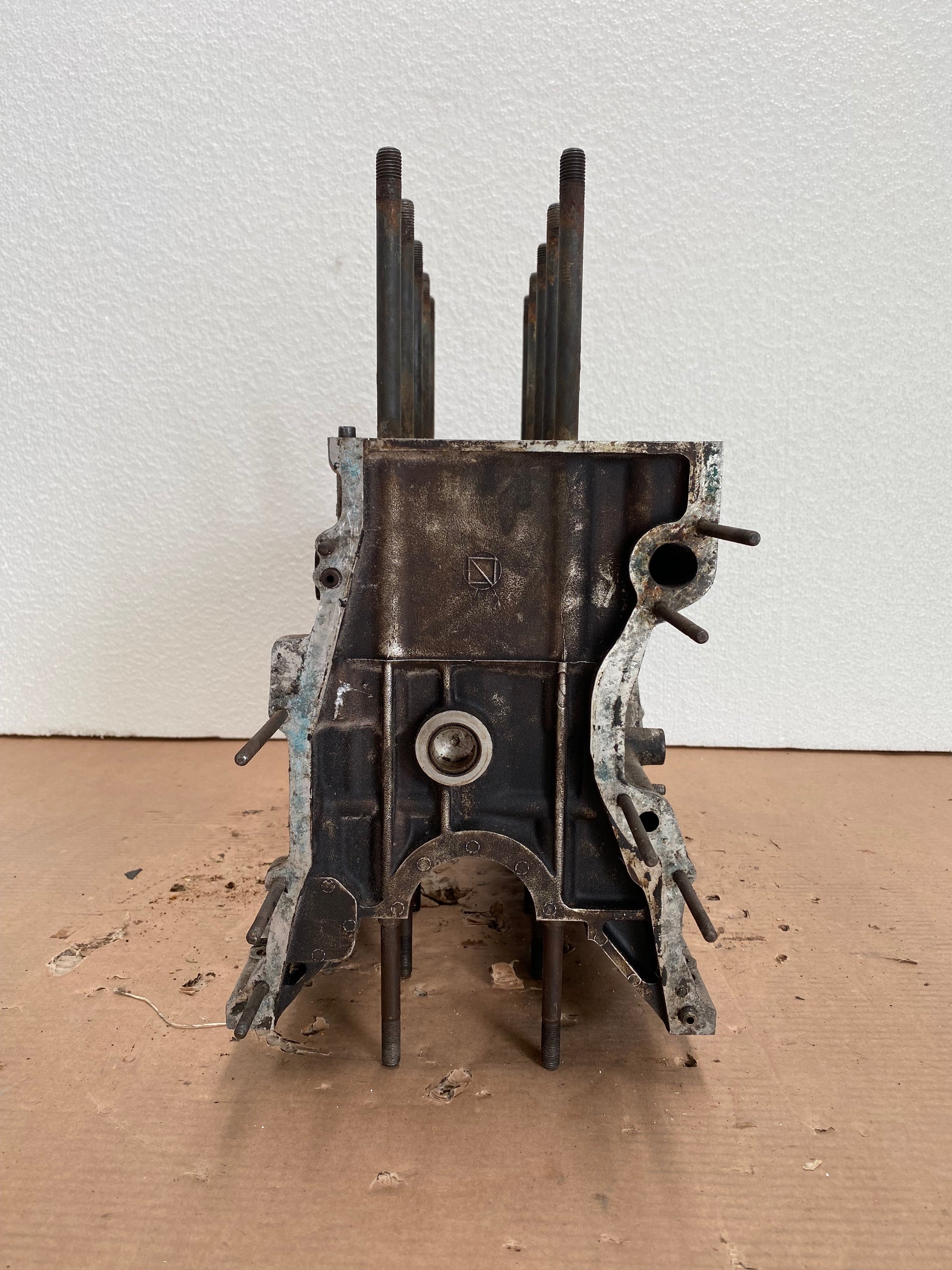 80071 USED ENGINE BLOCK 105 2000 AR00512