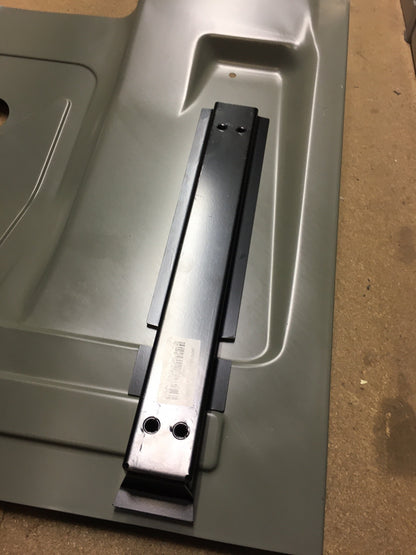 ST167 SPIDER SEAT RAIL BRACKET - ALL CARS 1966-93