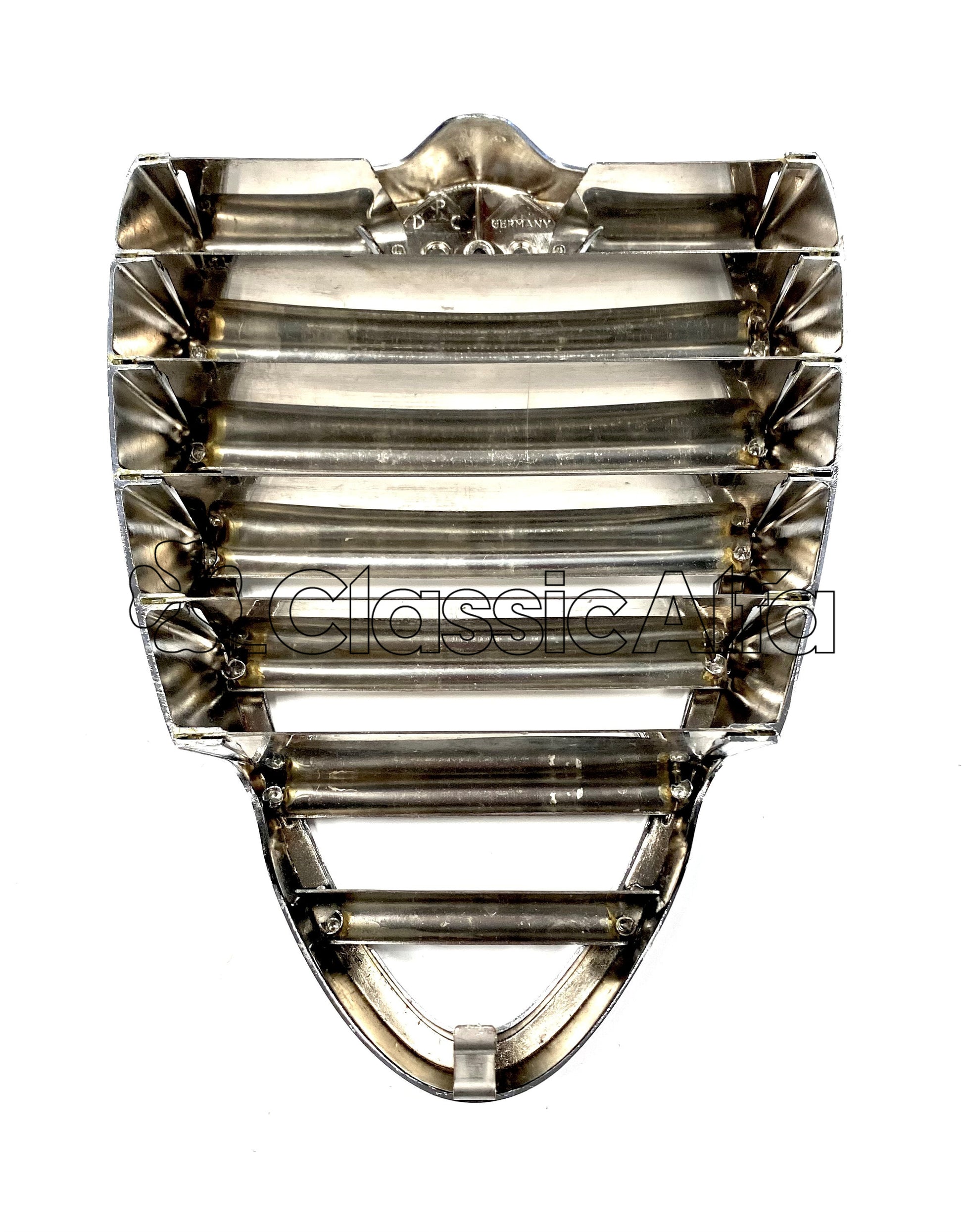 CH008 STEP-FRONT GT CENTRE GRILLE HEART