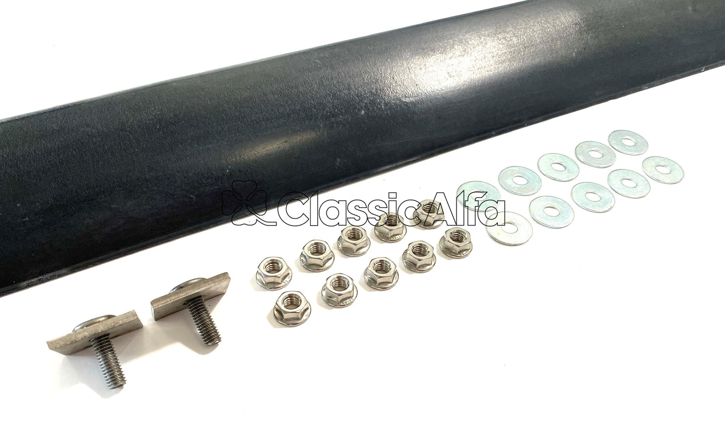 CH046/1 KAMMTAIL SPIDER REAR BUMPER RUBBING STRIP