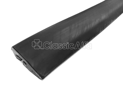 CH046/2 KAMMTAIL SPIDER REAR BUMPER RUBBING STRIP