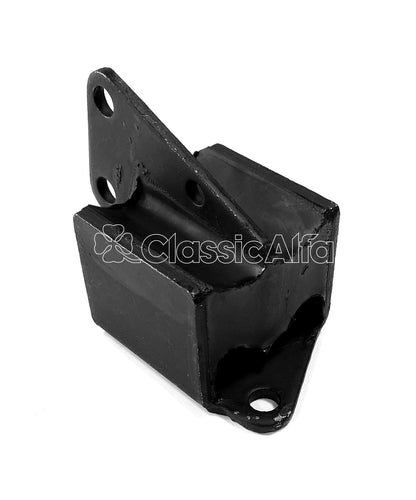 D0064 GEARBOX MOUNT RIGHT ALL 4 CYL 116 AND 75