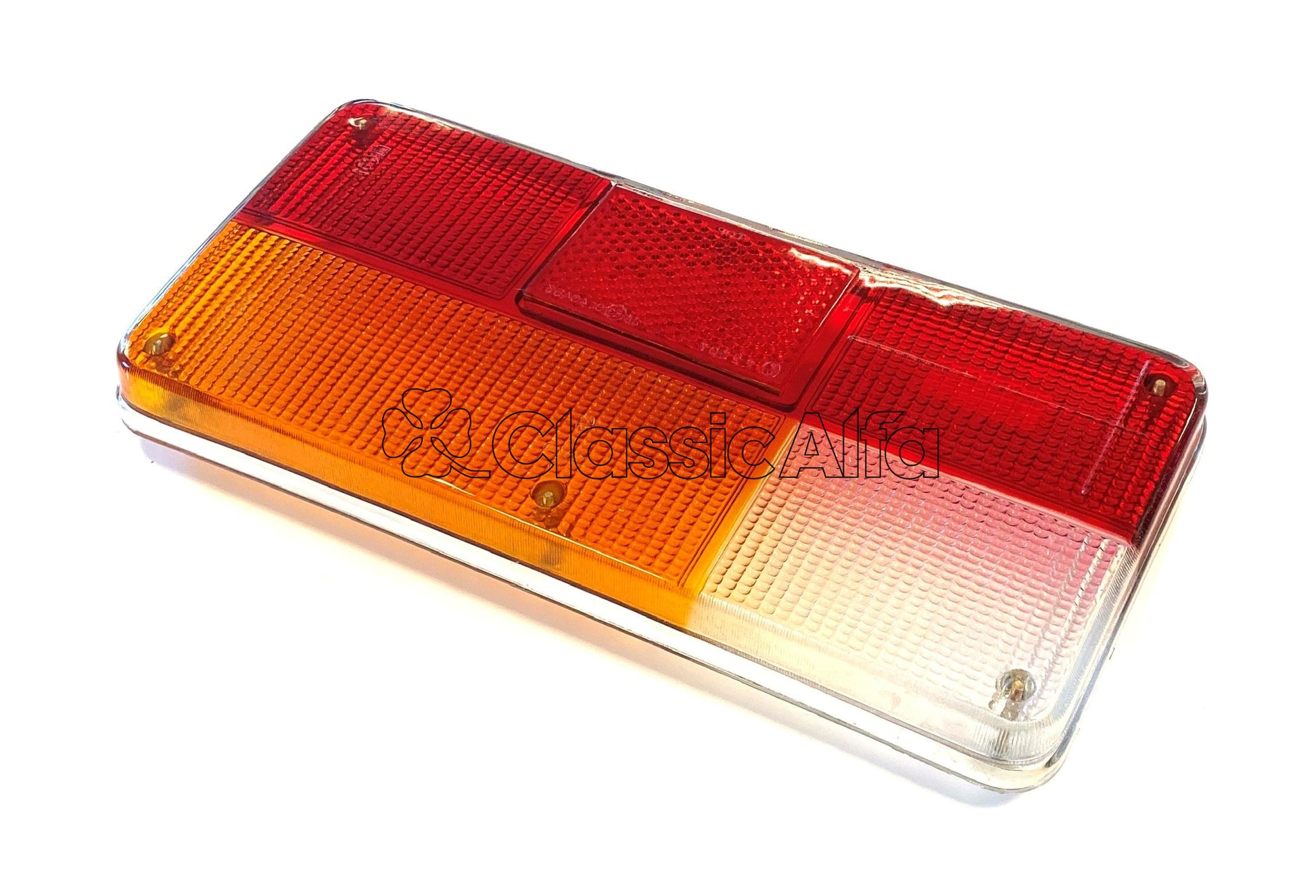 D0113 REAR LIGHT LENS LEFT CHROME RIM 116 SALOON