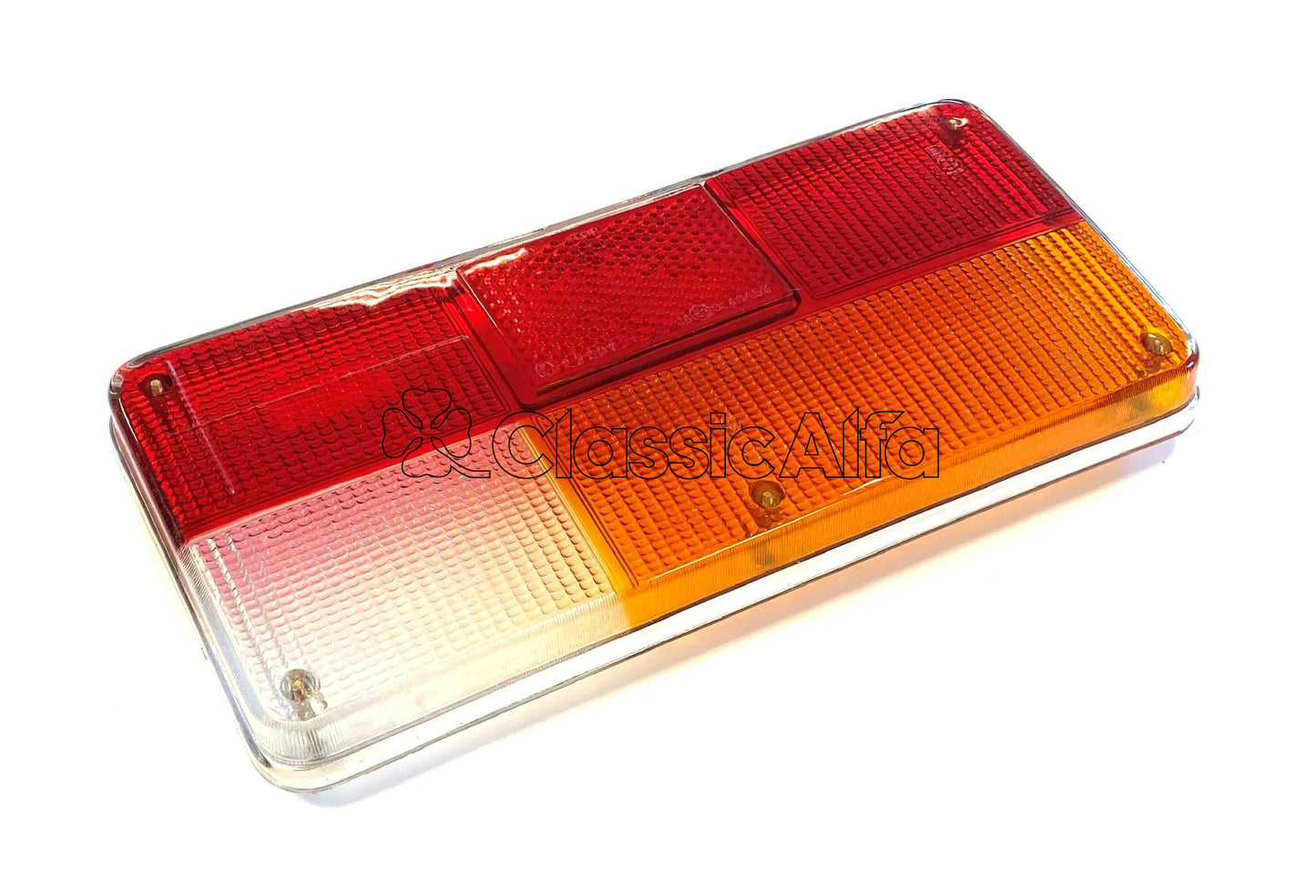 D0114 REAR LIGHT LENS RIGHT CHROME RIM 116 SALOON