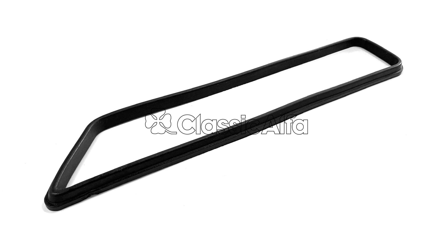 D0136 TAIL LIGHT LENS SEAL BRAKE LEFT 116 GTV