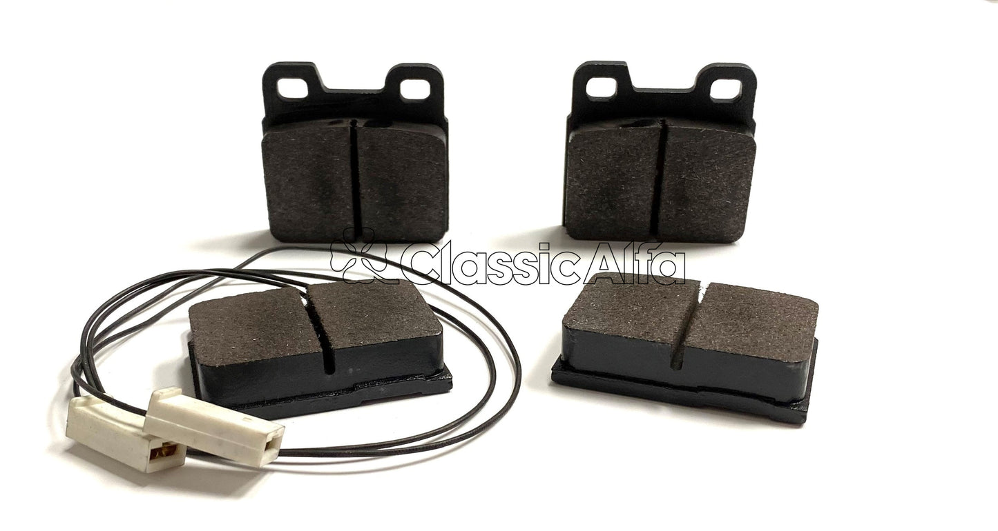 D0172 REAR BRAKE PADS WITH WEAR INDICATOR 116 & 75, 4CYL