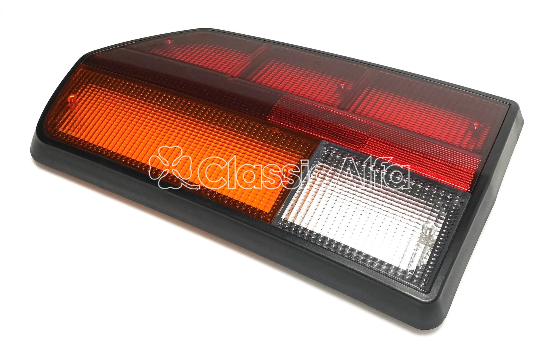 D0395 LEFT REAR LIGHT LENS ALFETTA GTV 80-87