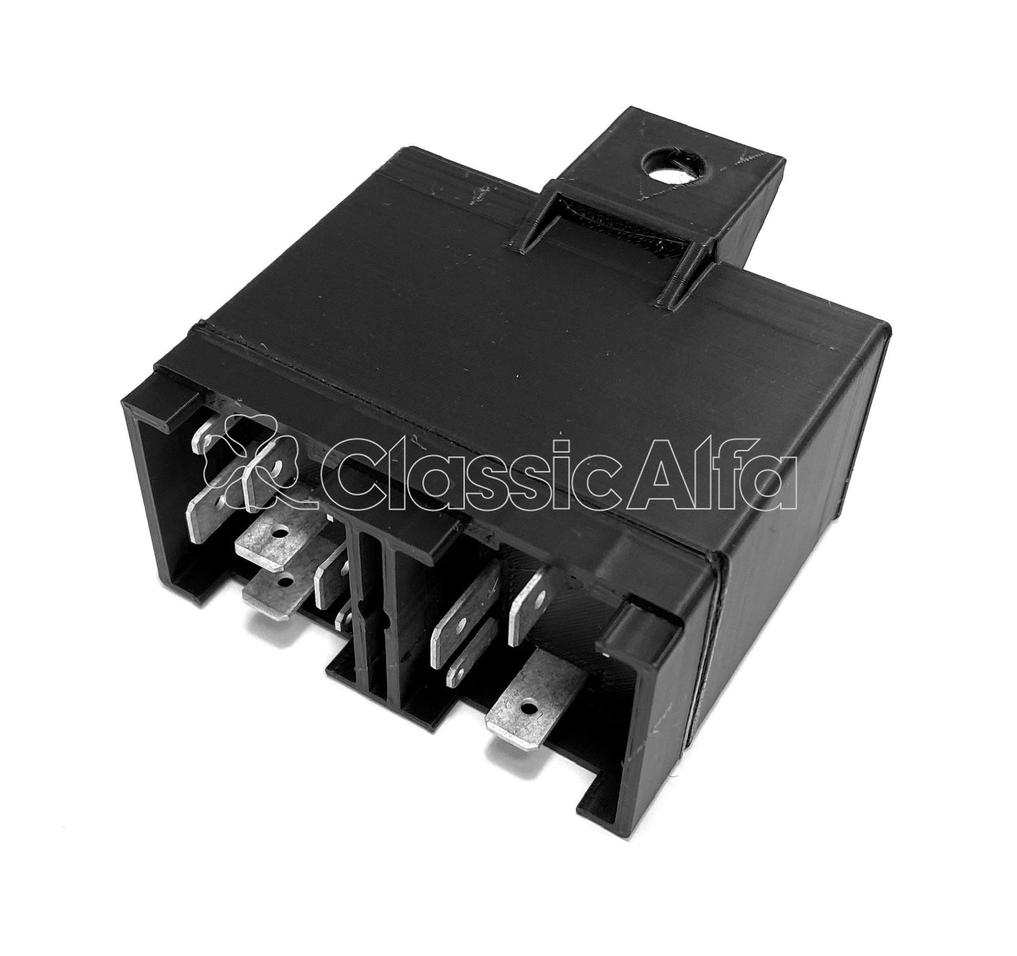 D0462 FUEL PUMP RELAY - ALFETTA GTV6 / 75 V6