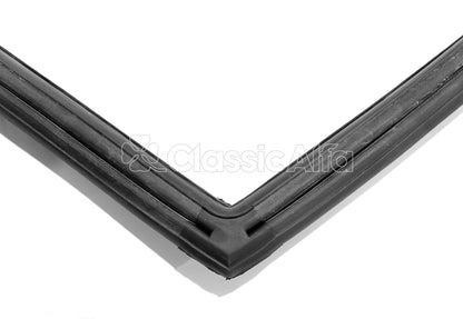D0468/1 ALFETTA SALOON FRONT WINDSCREEN RUBBER WITH INSERT  >82