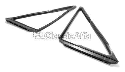 D0472 PAIR QUARTERLIGHT SEAL ALFETTA SALOON 2ND SERIES