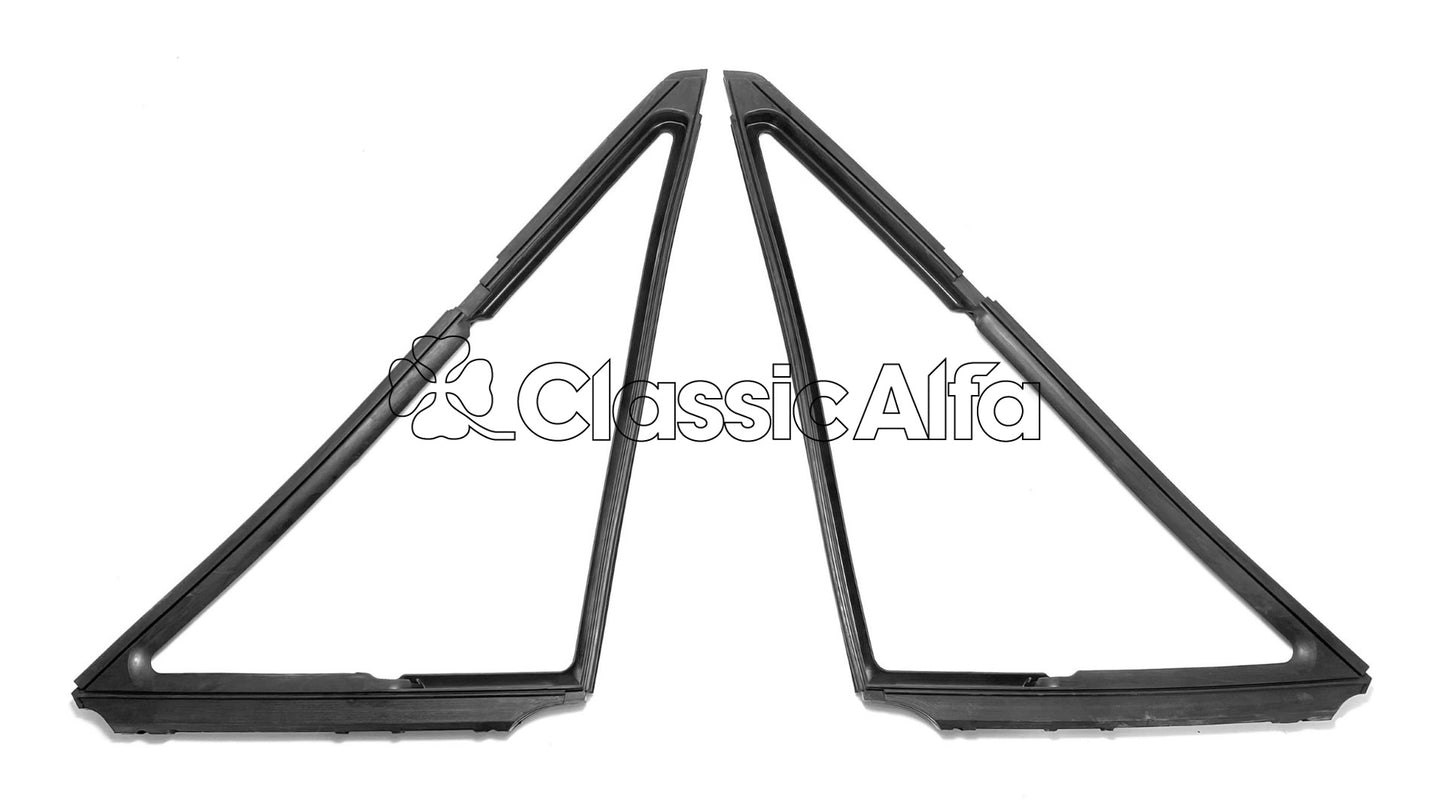 D0473 PAIR QUARTERLIGHT SEAL ALFETTA SALOON 1ST SERIES