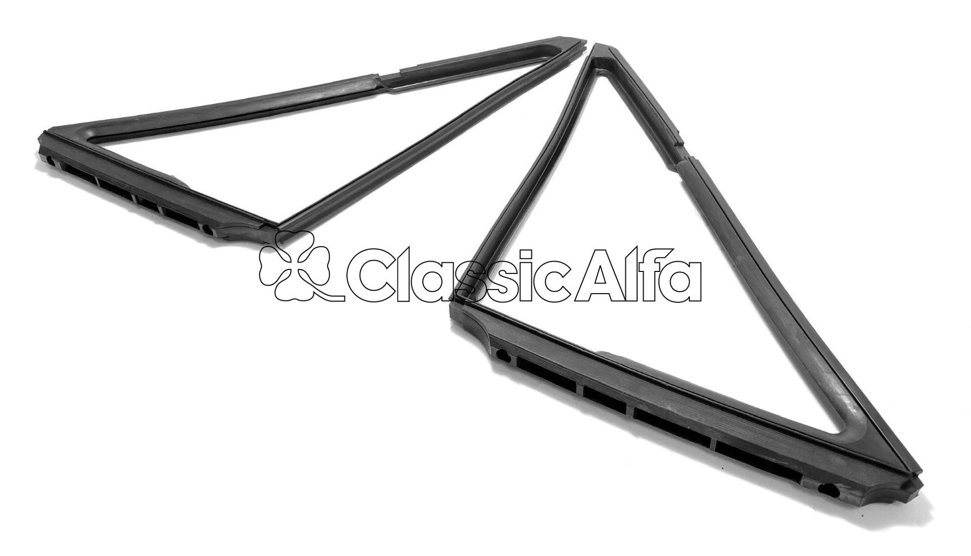 D0473 PAIR QUARTERLIGHT SEAL ALFETTA SALOON 1ST SERIES