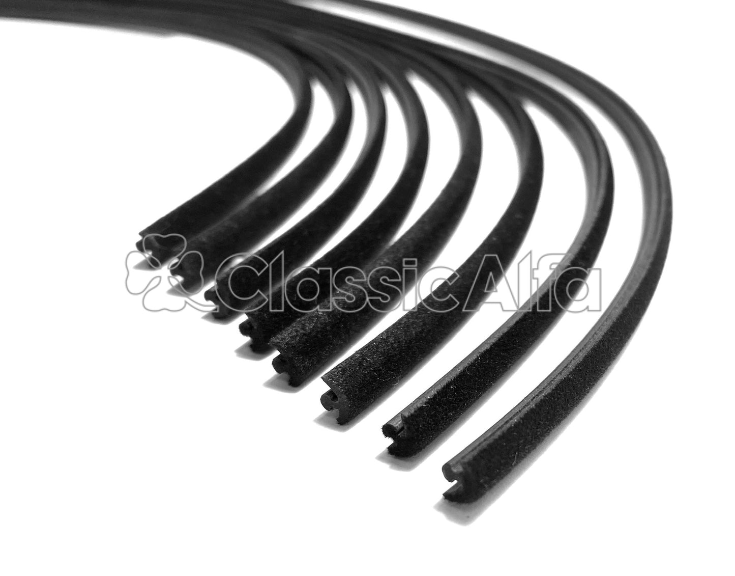 D0482 GLASS SCRAPER 1ST SERIES ALFETTA SALOON 