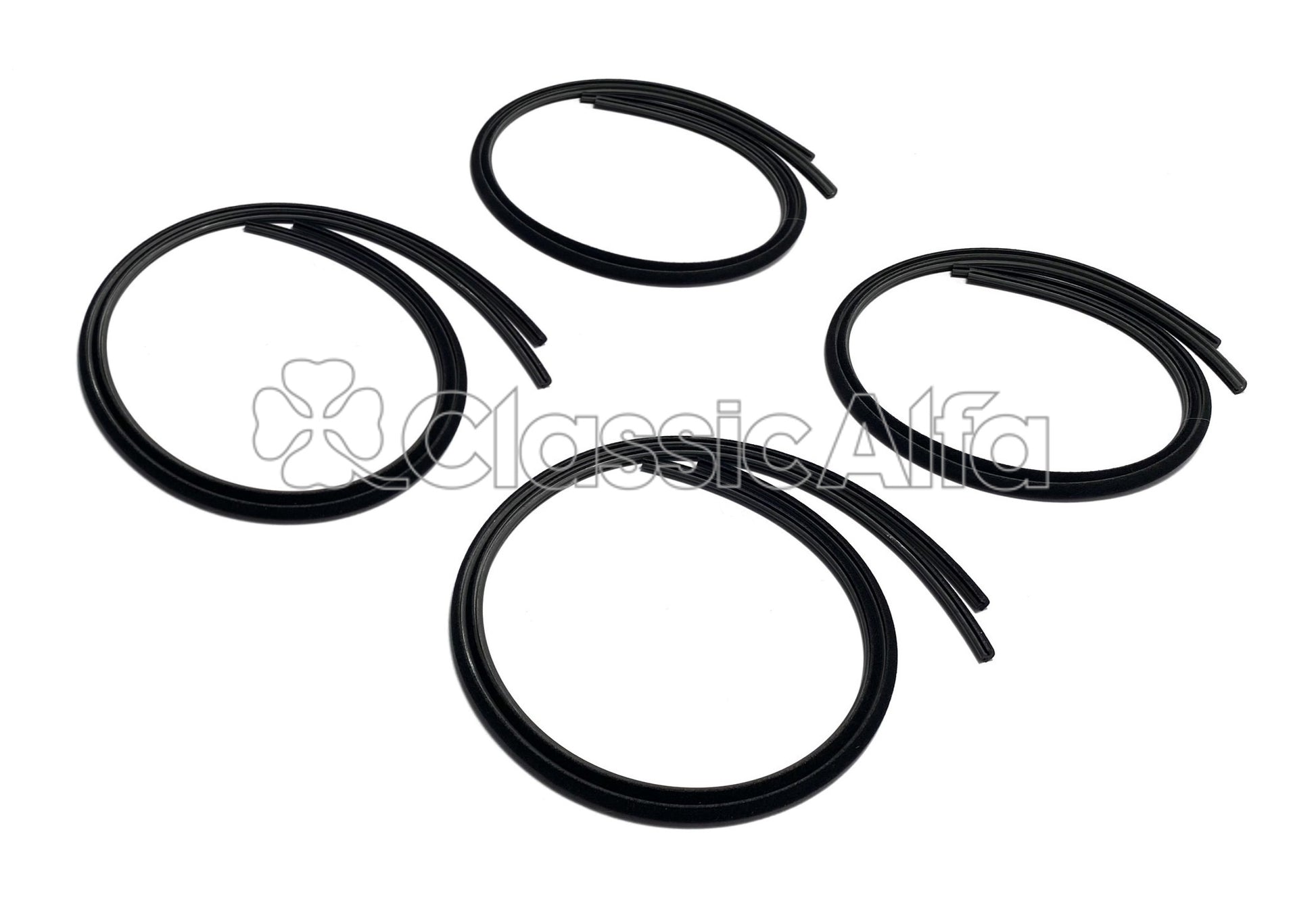 D0482 GLASS SCRAPER 1ST SERIES ALFETTA SALOON 