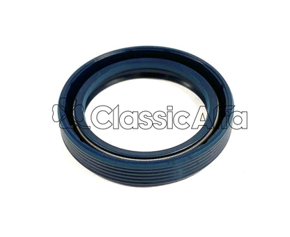 GB017 FRONT OIL SEAL - MECHANICAL CLUTCH GEARBOX 750/101/105 and all 2600