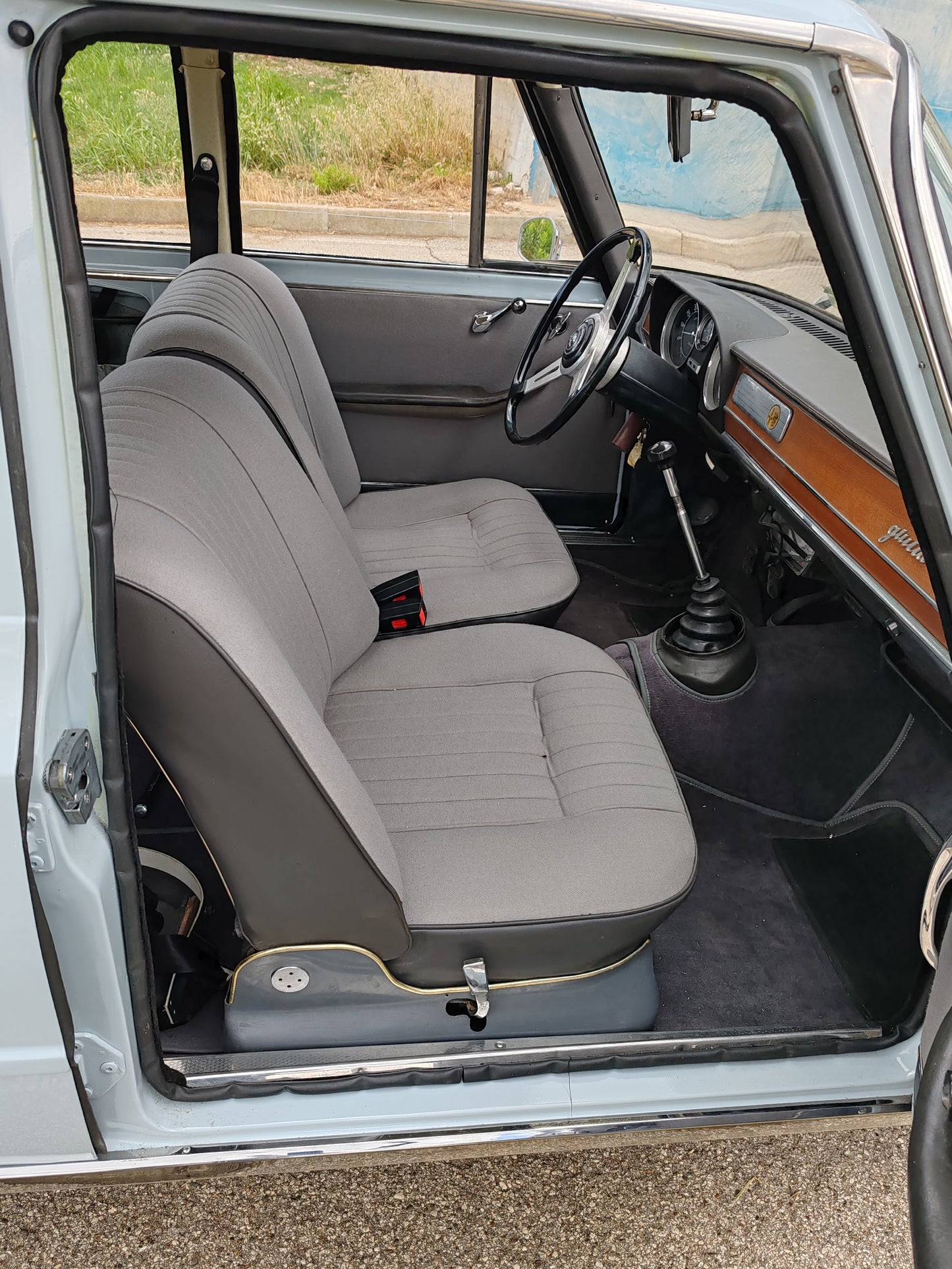 1966 GIULIA SUPER 1600 BOLLINO ORO 27,000 EUROS