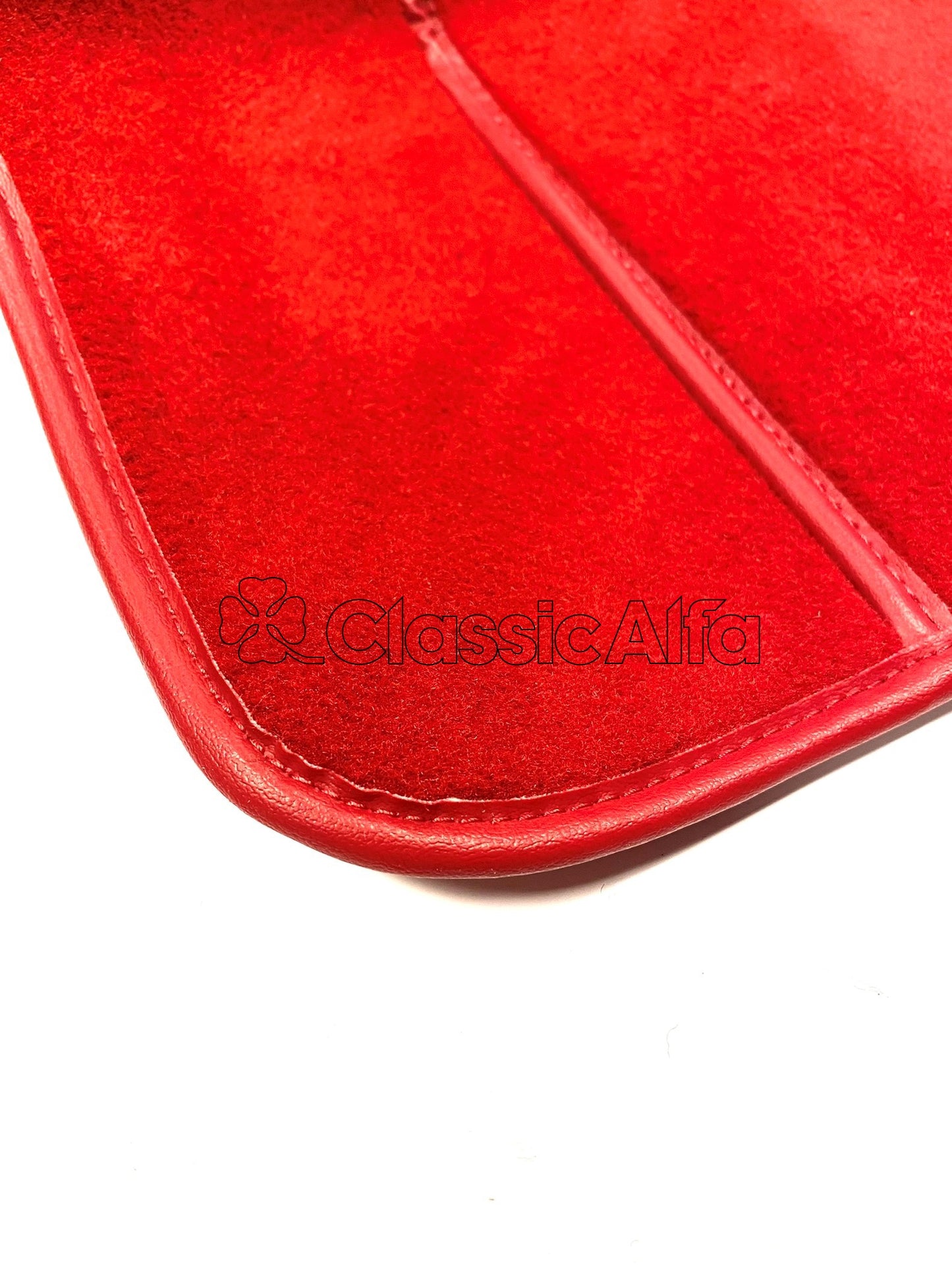 IN057 SPRINT GT/GTV CARPET SET - RED - RHD