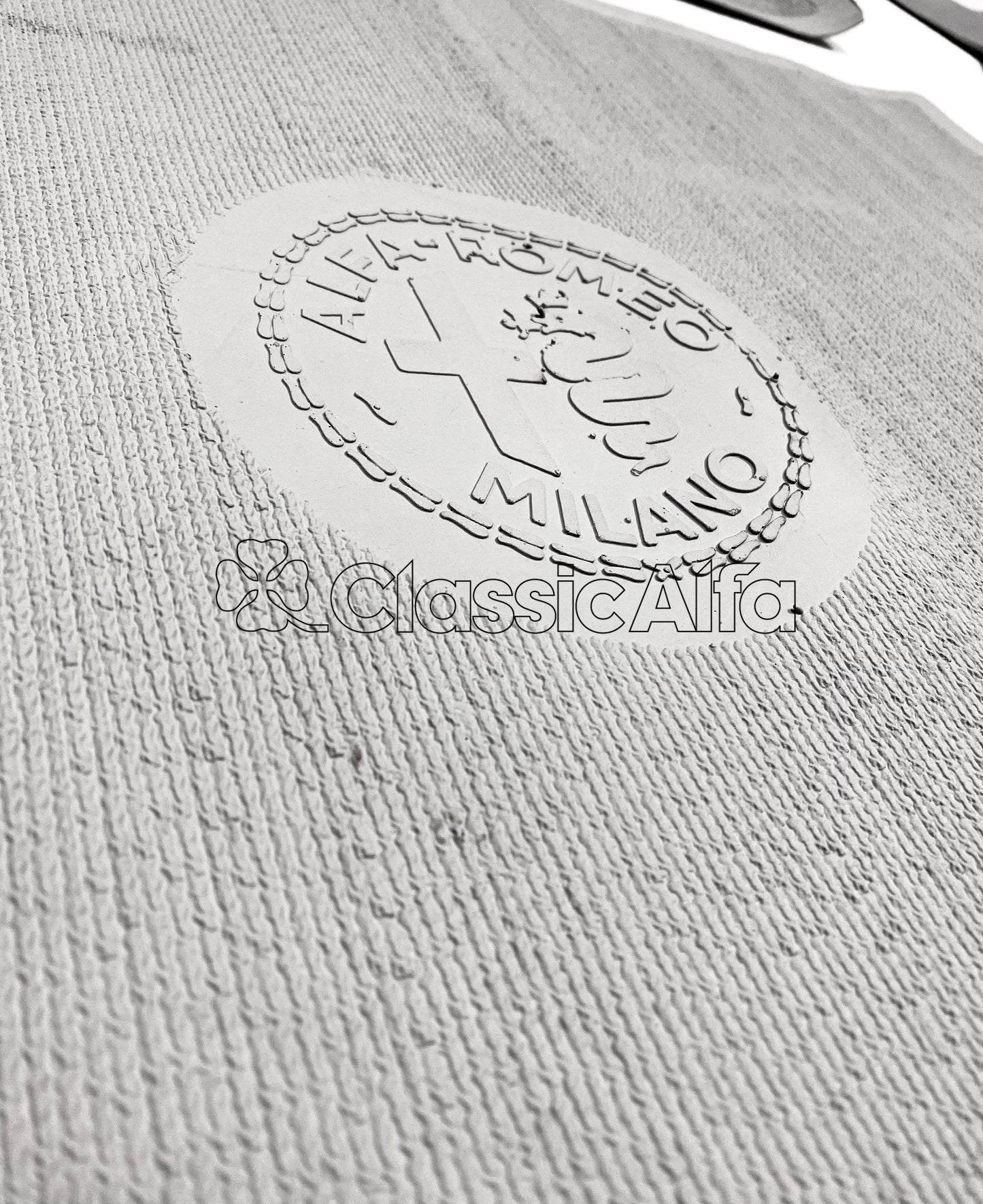 IN060 GT BOOT/TRUNK RUBBER MAT SET - GREY