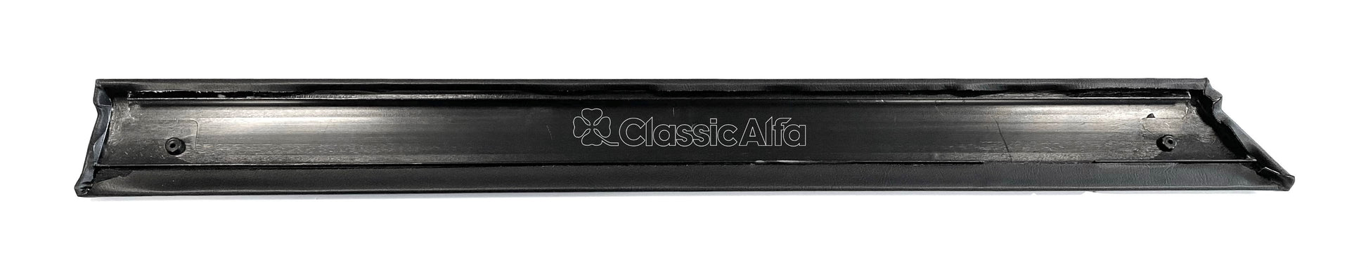 IN080/3 SPIDER 1983-87 INNER DOOR PANEL CAPPING - RIGHT