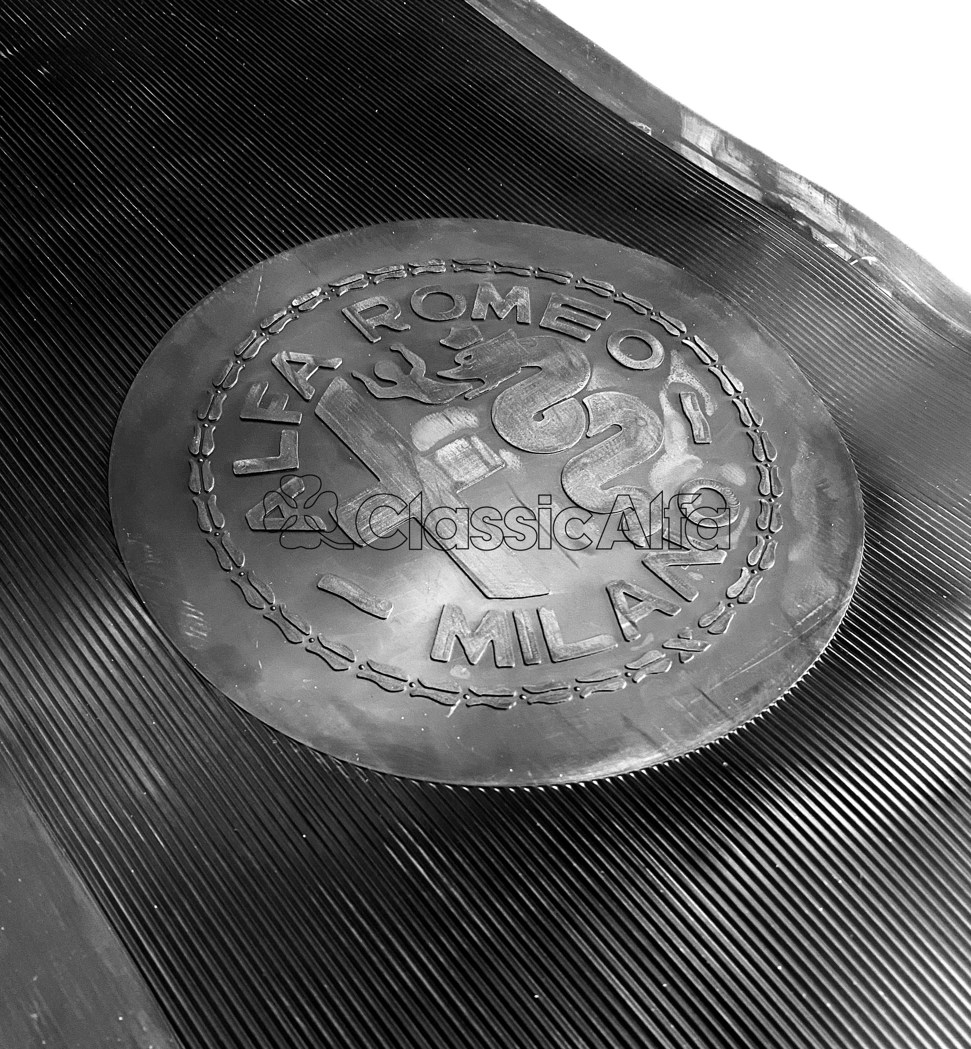 IN102 LHD COMPLETE MAT SET - KAMMTAIL SPIDER