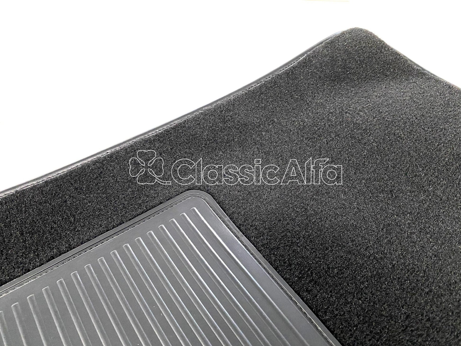 IN132/1 CARPET SET FOR SPIDER 1990-93 - BLACK