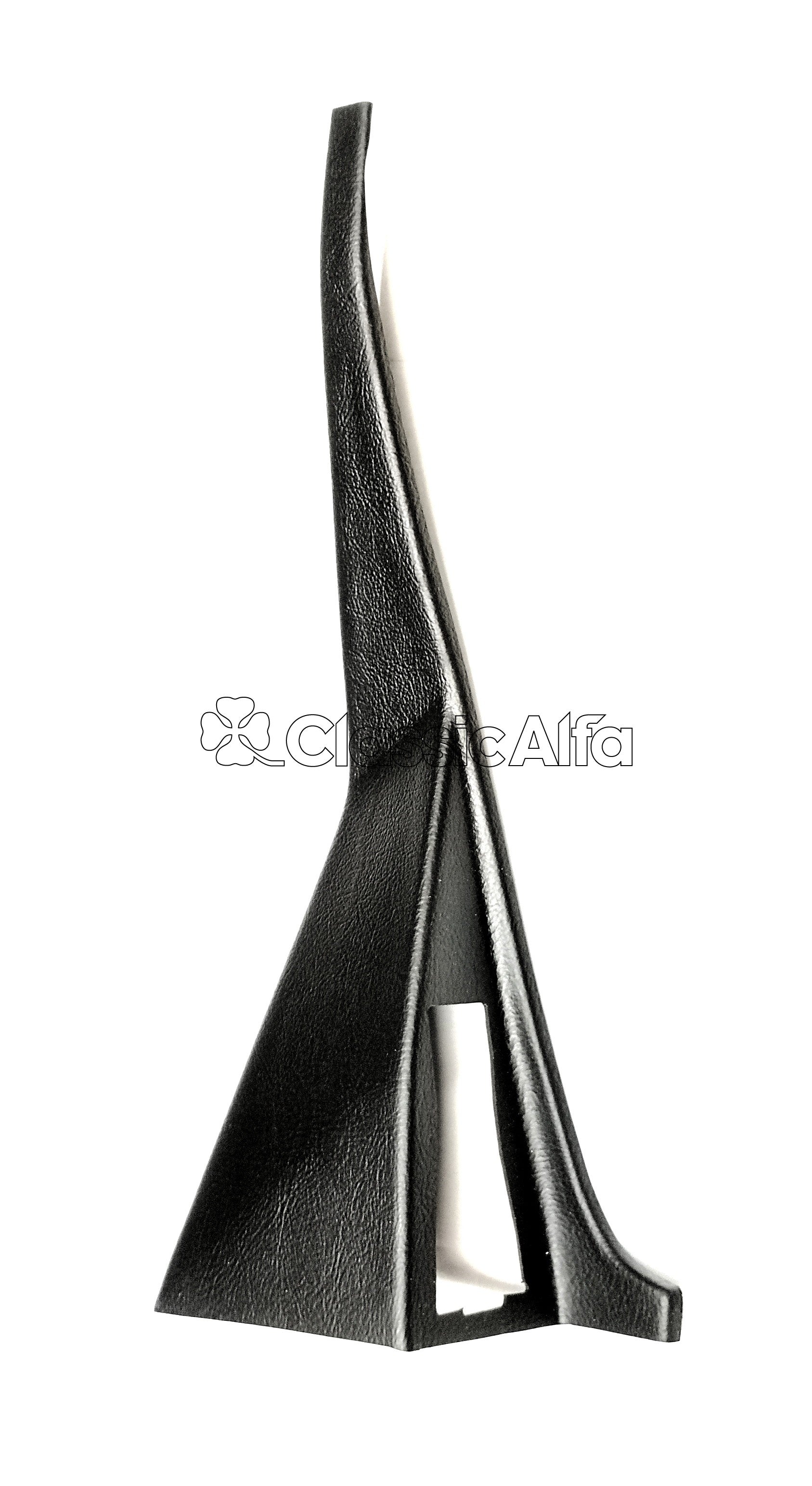 IN141 ROUNDTAIL SPIDER LEFT B-POST TRIM