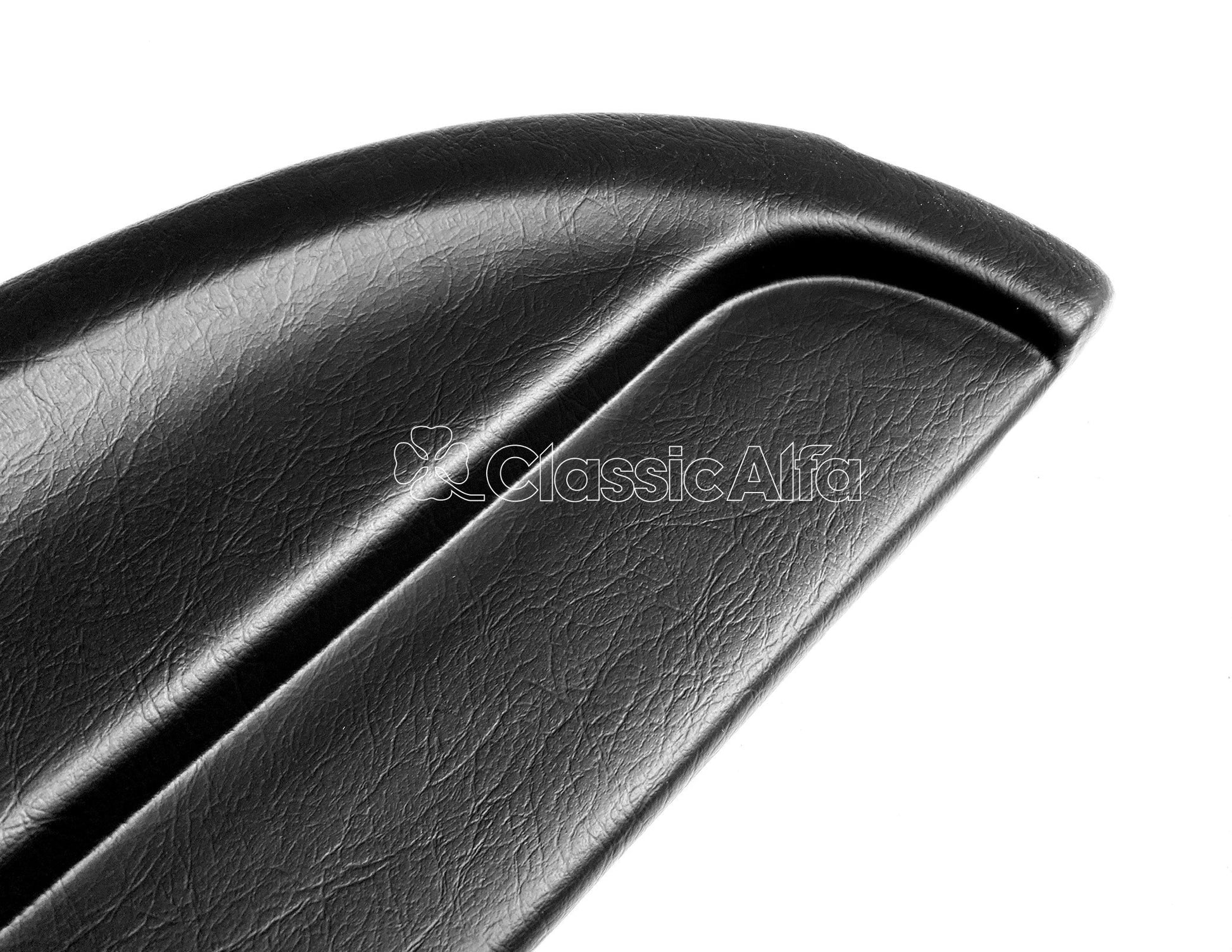 IN200 2000GTV / LATE GT JUNIOR DASH TOP COVER LHD 1972- 1977