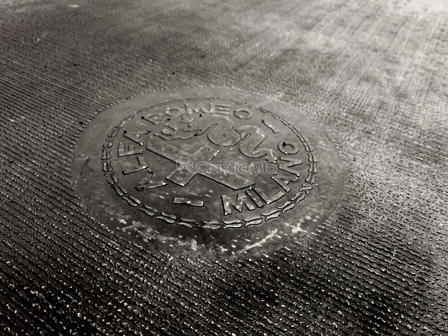 IN203 GIULIA SALOON BOOT RUBBER SET-BLACK