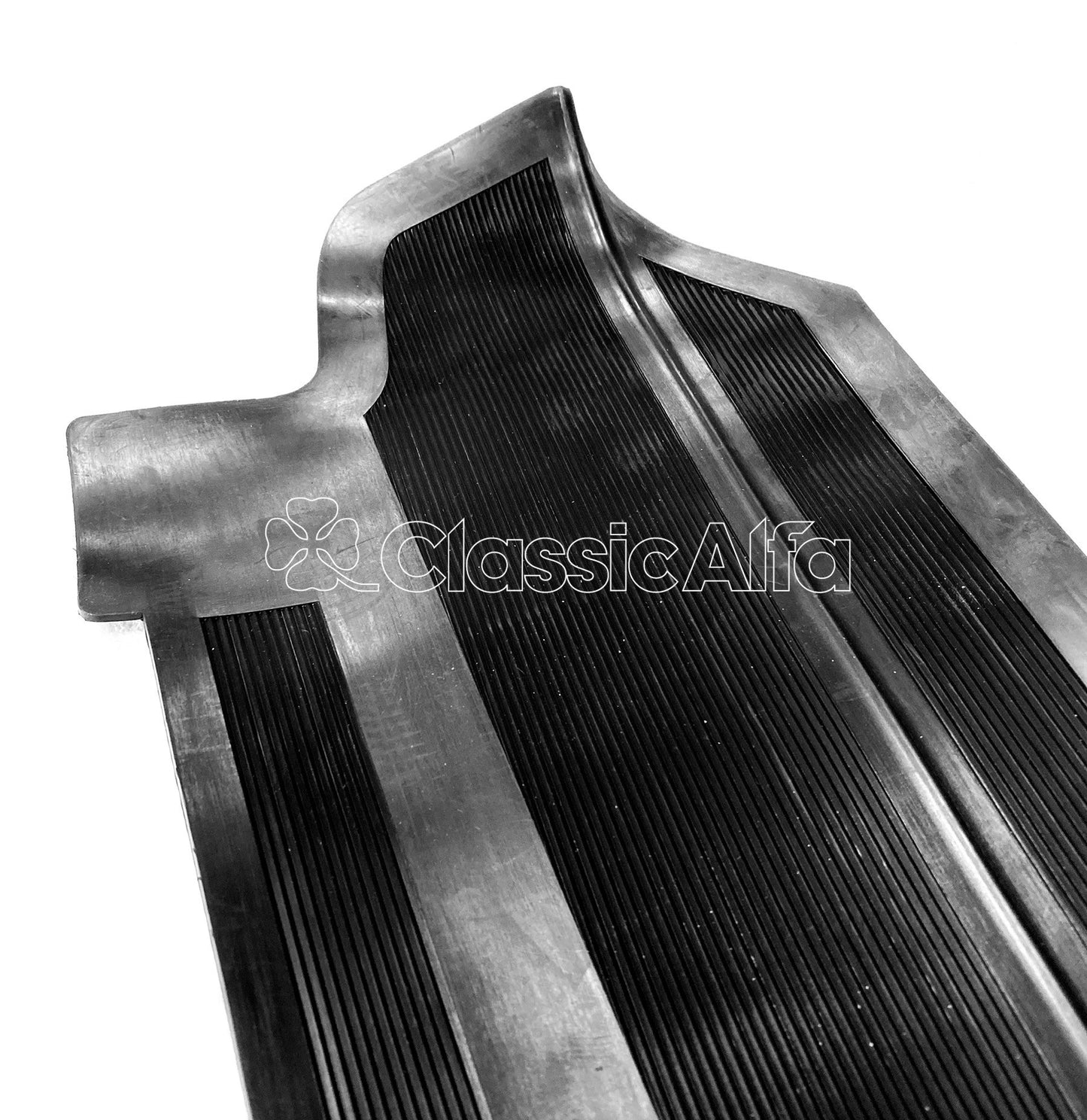 IN218  ROUNDTAIL & KAMMTAIL  SILL INTERIOR RUBBER COVER, LEFT SIDE