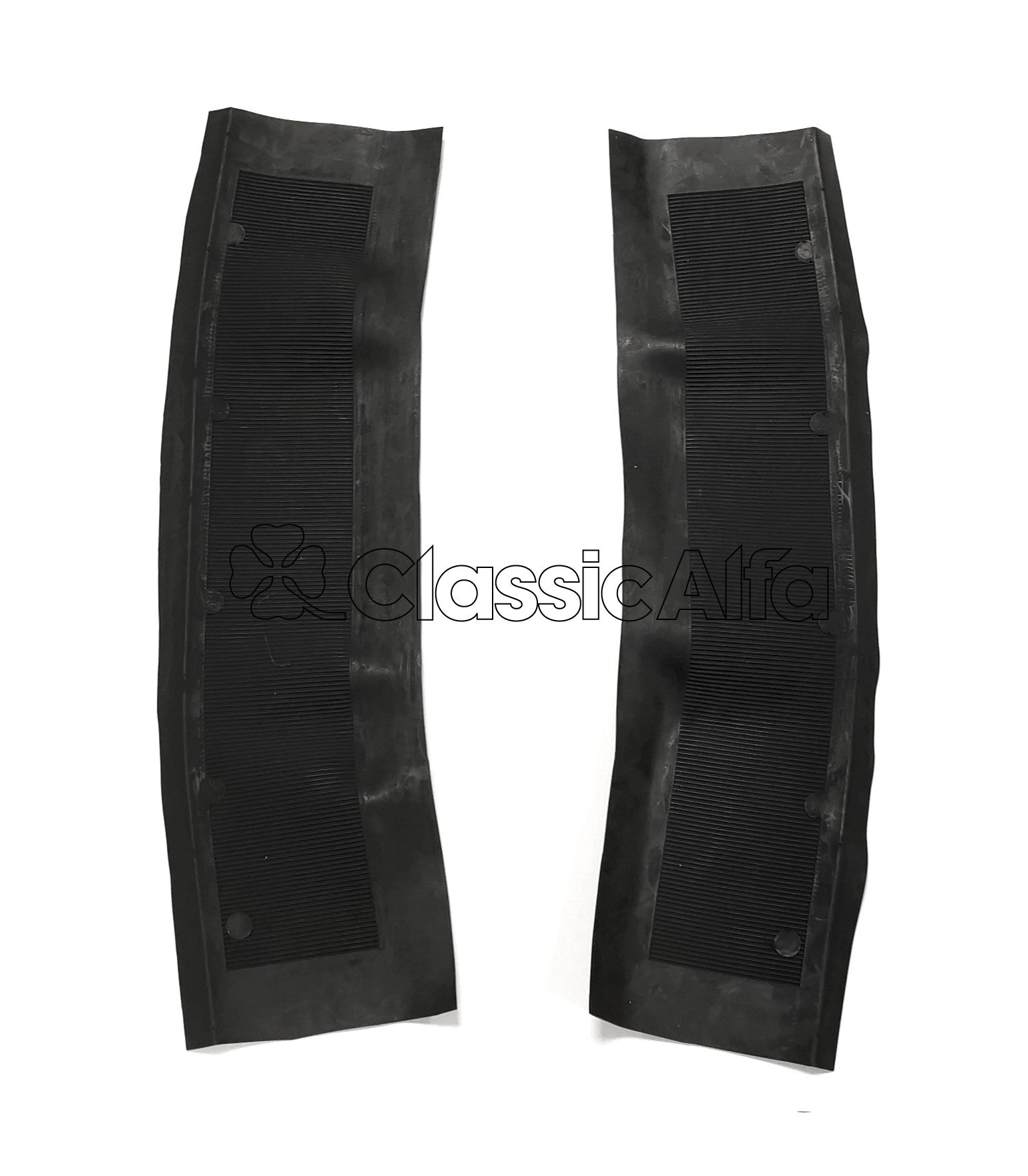 IN219/1  ROUNDTAIL BOOT MATS INNER WING PAIR