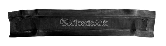 IN219  ROUNDTAIL BOOT MAT BEHIND REAR LIGHTS