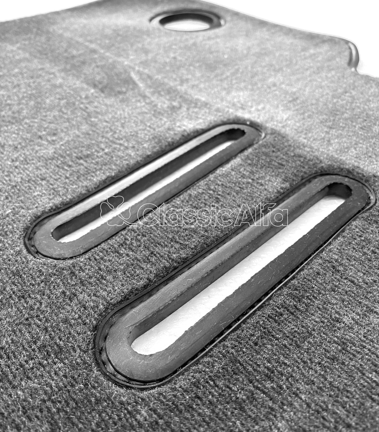 IN240 SPRINT GT/GTV CARPET TO 1968 - LEFT HAND DRIVE - STANDING PEDALS