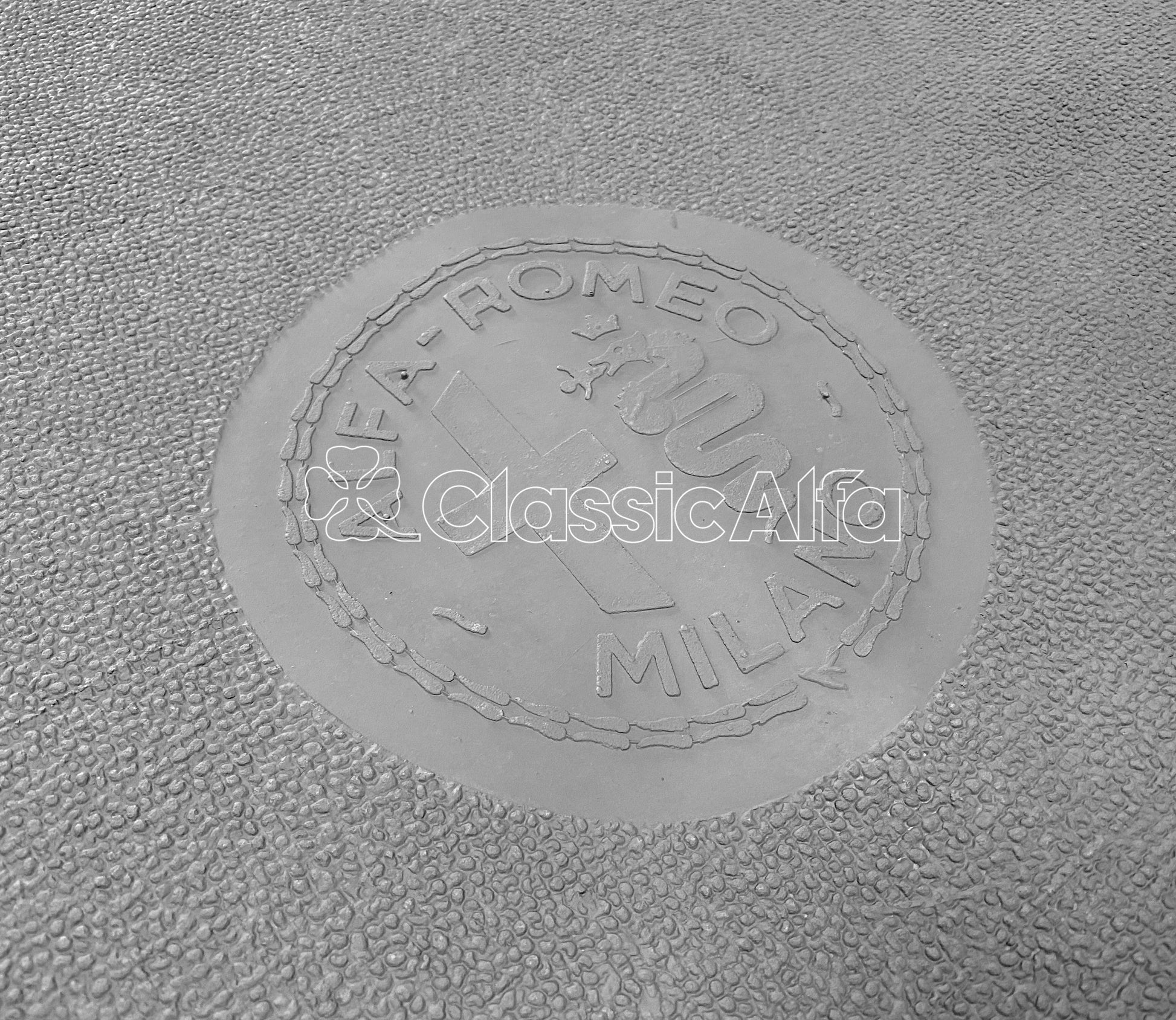 IN263 BERLINA MAIN BOOT RUBBER MAT GREY 1750 & 2000