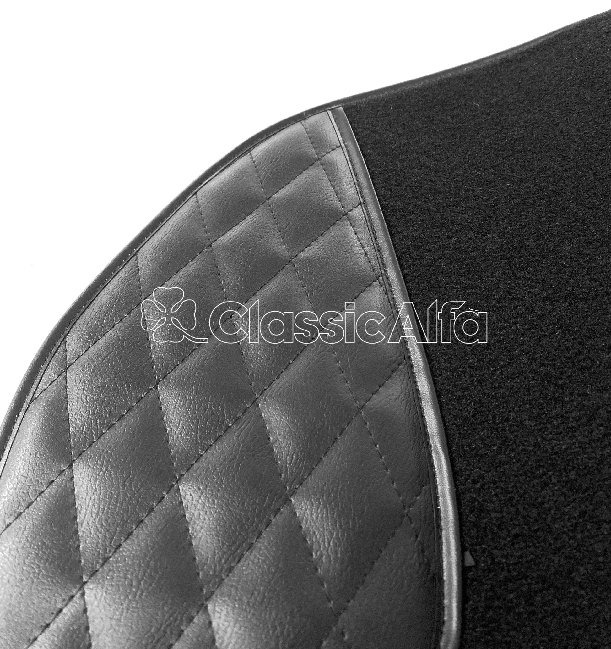 IN296 PREMIUM LHD CARPET SET FOR SPIDER 1972-82 - BLACK