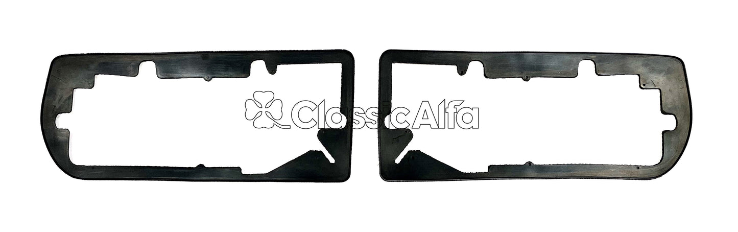 LT020 PAIR REAR LIGHT SEALS - 2000 GTV