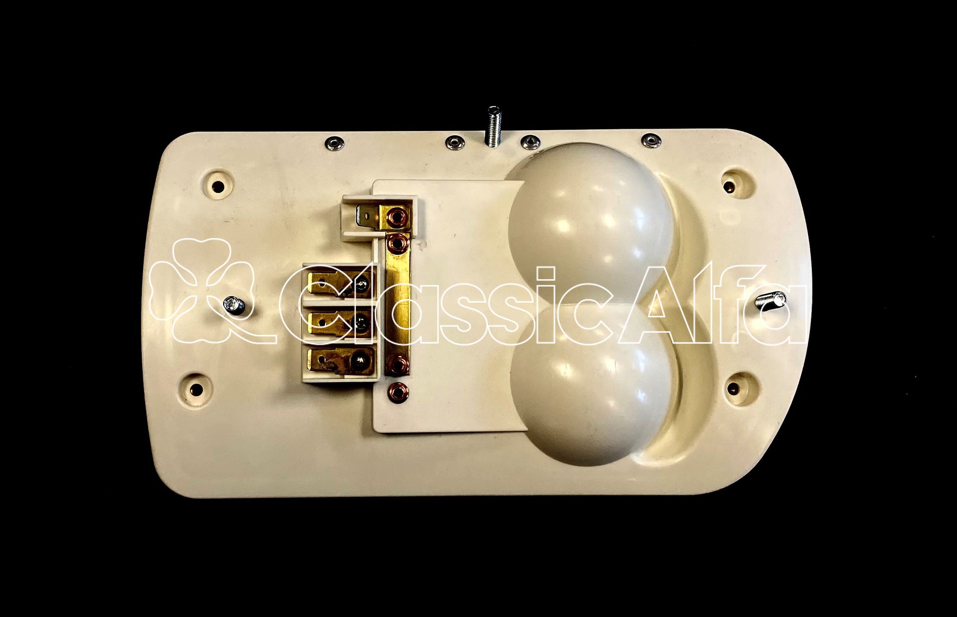 LT074 GT/GTV REAR LIGHT BACKING - LEFT