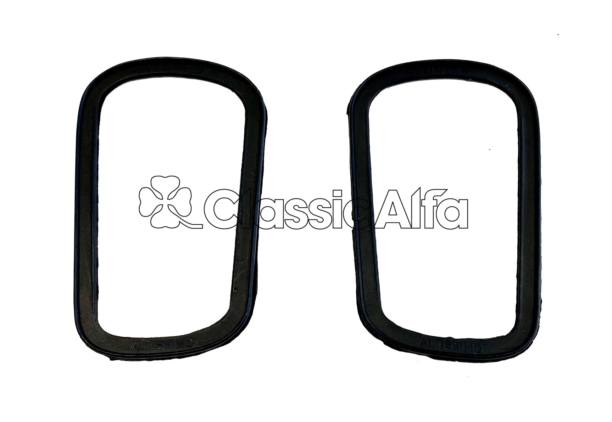 LT090 STEP-FRONT GT SIDELIGHT TO BODY SEALS - PAIR