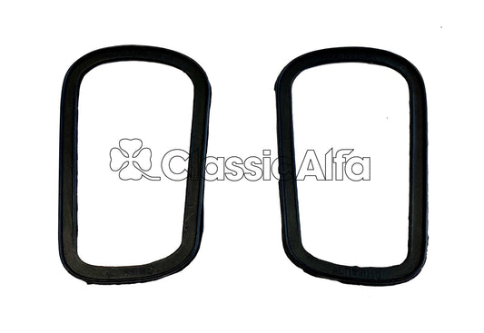 LT090 STEP-FRONT GT SIDELIGHT TO BODY SEALS - PAIR