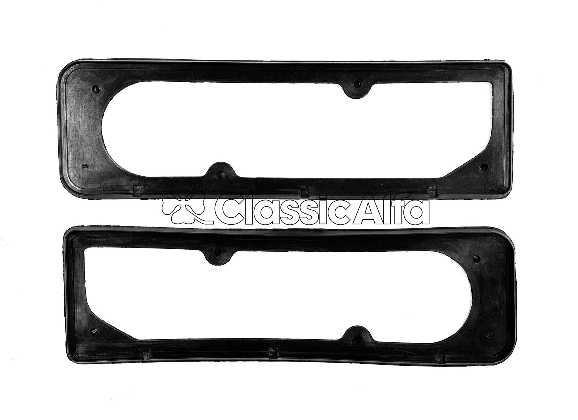 LT110 GIULIA SALOON REAR LIGHT SEALS - SMALL/EARLY