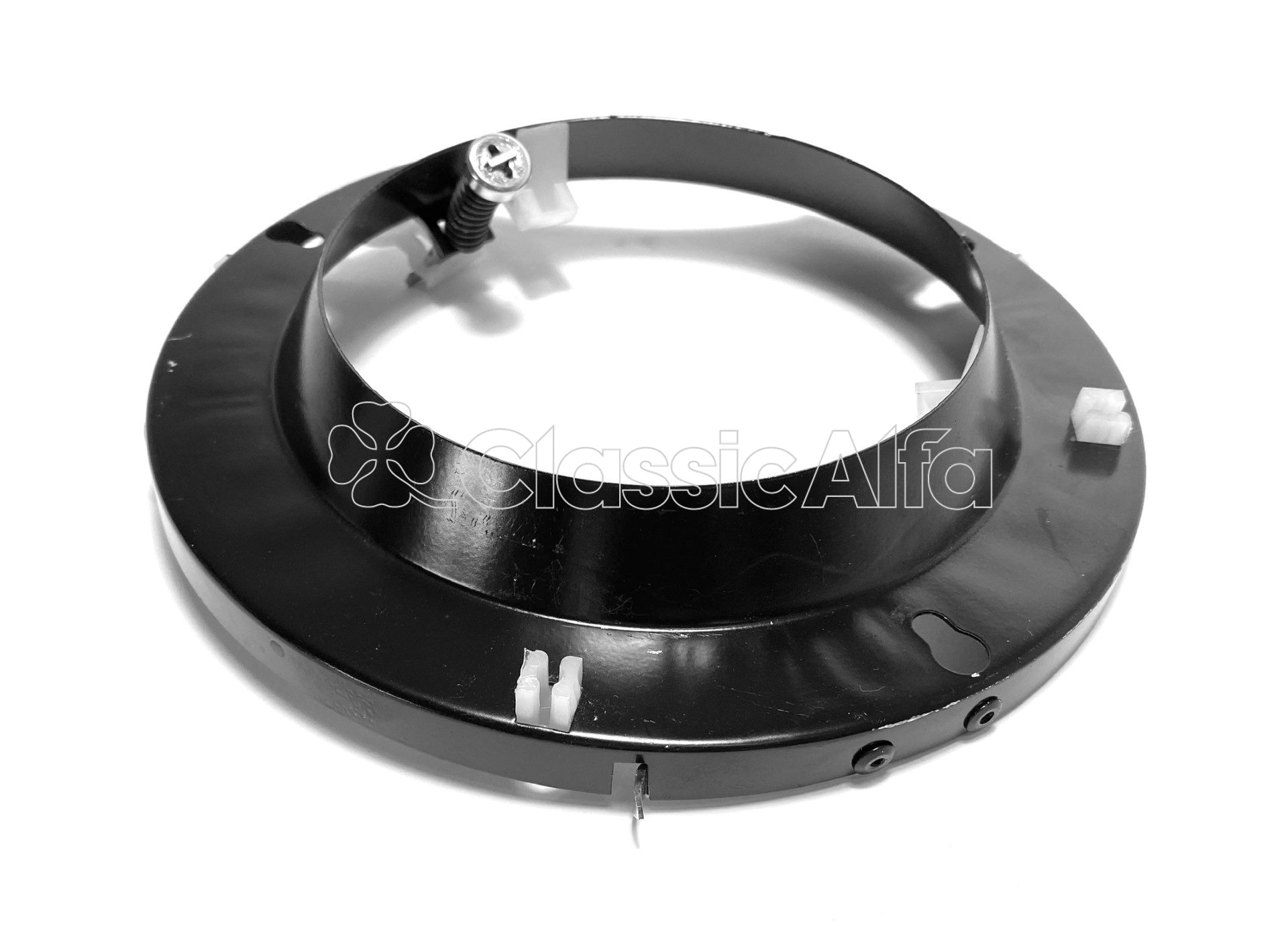 LT136 GIULIA RIGHT INNER HEADLAMP MOUNTING FRAME