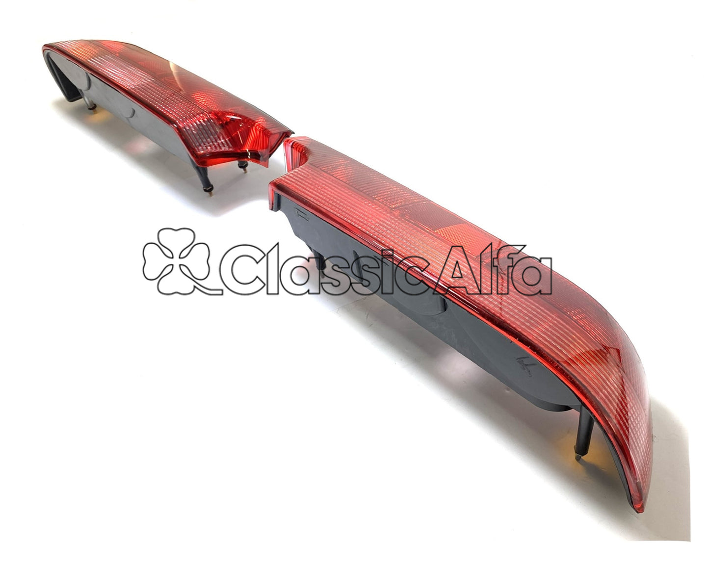 LT151 PAIR OF SPIDER 90-93 REAR LAMPS