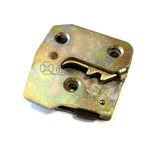 MI038 DOOR LOCK STRIKER PLATE LEFT